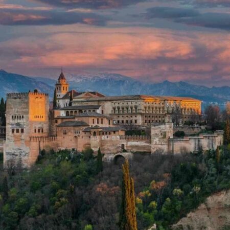 Alhambra Privada al Completo con Palacios Nazaríes (sin entrada incluida)